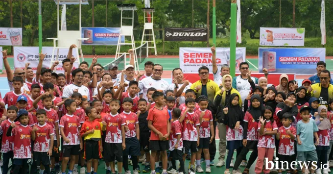 Suasana Lapangan Outdoor PT Semen Padang pada Jumat pagi...