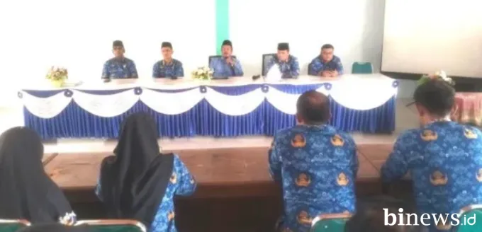 26 ASN Kemenag Pasaman Barat Terima SK Mutasi