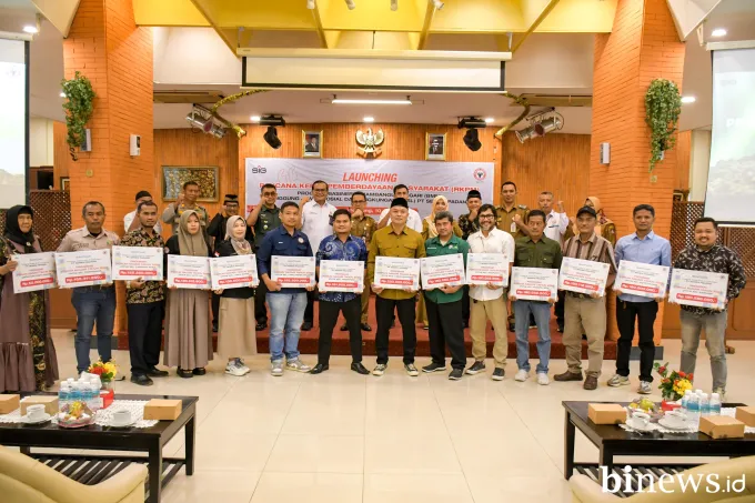 98 Program untuk 4.400 Warga: PT Semen Padang Salurkan Rp2,2 M Lewat Program BMN 2025
