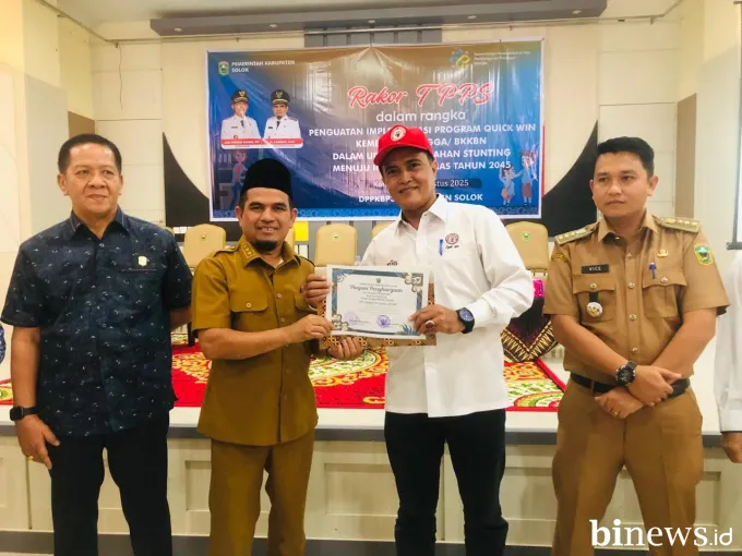Aktif dalam Program GENTING, PT Semen Padang Raih Penghargaan dari Pemkab Solok