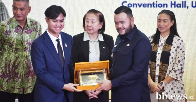 Fadly Amran di kegiatan seminar internasional ASEAN Youth...