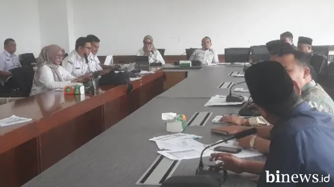 Banggar DPRD Padang Bahas Lanjutan RAPBD 2026, Defisit Tersisa Rp20 Miliar