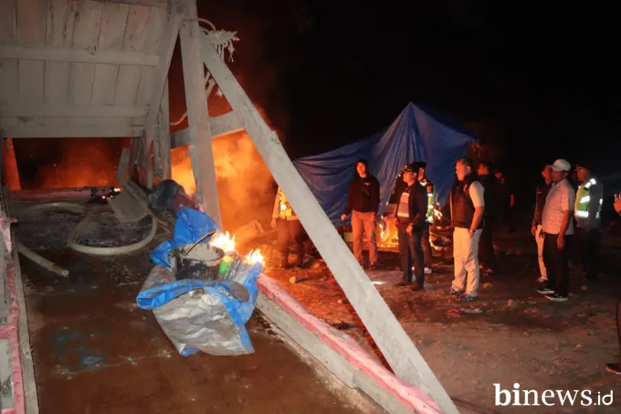 Berantas PETI, Kapolres Simon Yana Putra Pimpin Pemusnahan Tambang Ilegal di Sawahlunto