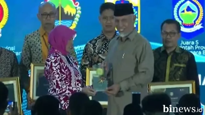 Berturut-turut, Pemprov Sumbar Kembali Raih Anugerah Adinata Syariah 2025