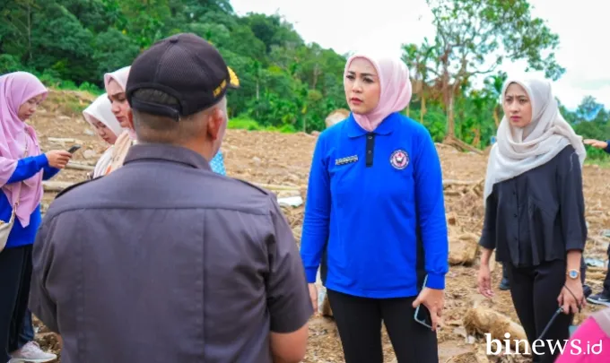 BKOW Sumbar Salurkan Bantuan untuk Warga Terdampak Longsor di Nagari Dalko