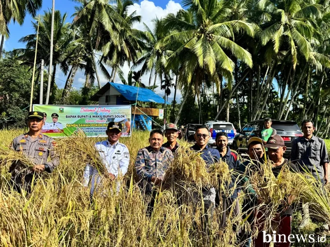 Bupati dan Wabup Solok Luncurkan Program Basawah Pokok Murah