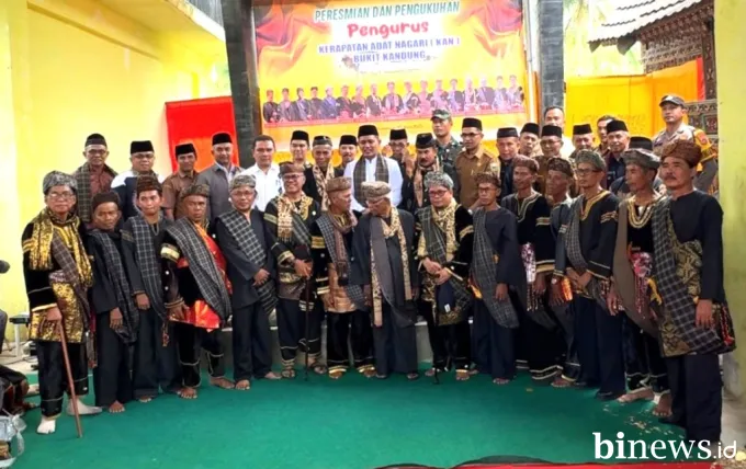 Bupati Solok Hadiri Pengukuhan Pengurus KAN Bukit Kanduang