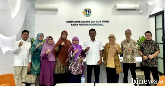 Bupati Solok turut didampingi Kepala Dinas PUPR Kabupaten...