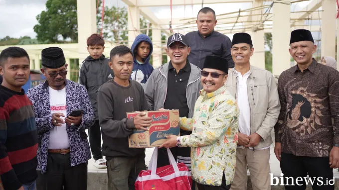 Bupati Solok Tinjau Langsung Lokasi Bencana Puting Beliung di Nagari Aia Dingin, Salurkan...