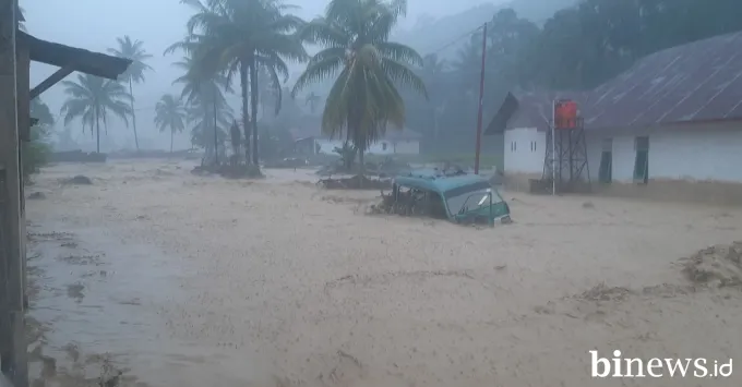 Debit Sungai Batu Busuk Naik, 16 Rumah Warga di Kapalo Koto Padang Terendam Banjir