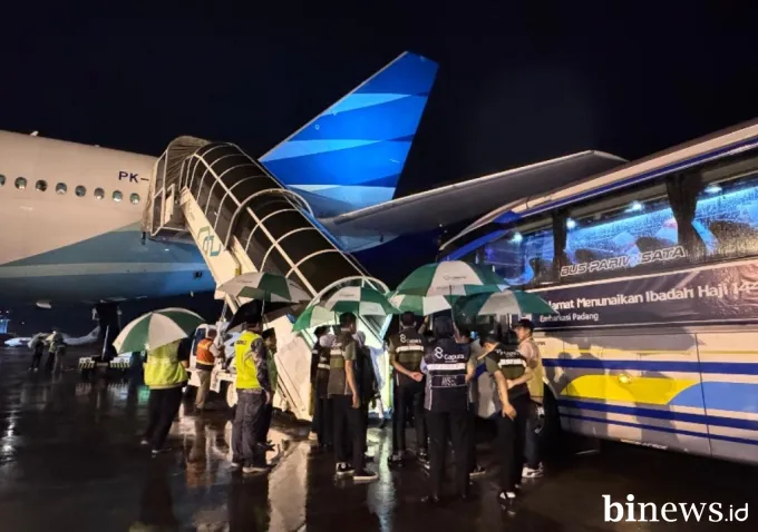 Diguyur Hujan Deras, Kloter 11 Tetap Terbang Tepat Waktu, Garuda Komit Jaga OTP