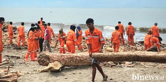 DLH Padang Targetkan Pembersihan 3.327 Ton Sampah Pasca Bencana Tuntas Dalam 9 Hari