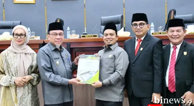 DPRD dan Pemko Padang Sepakati KUA-PPAS APBD 2026, Pendapatan Daerah Diproyeksikan Rp3...