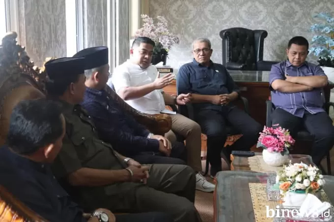 DPRD Dharmasraya Sambut Kunjungan Kerja DPRD Tanah Datar Terkait Pengawasan DTKS