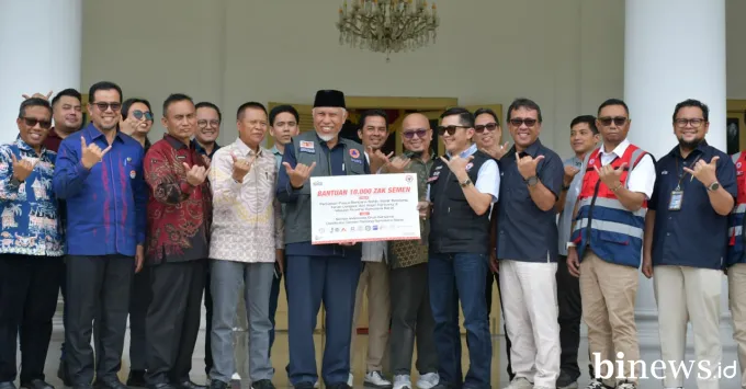 Dukung Sumbar Bangkit Pascabencana, SIG Group dan 11 Distributor Salurkan 10.000 Zak Semen