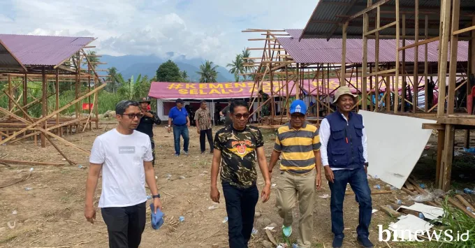 Evi Yandri Rajo Budiman dan Wagub Sumbar Tinjau Huntara Korban Banjir Bandang di Pauh