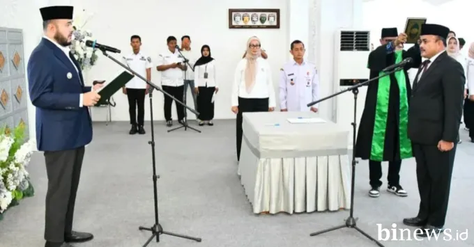 Fadly Amran Lantik Raju Minropa sebagai Pj Sekda Padang, Fokus Percepatan Pemulihan...