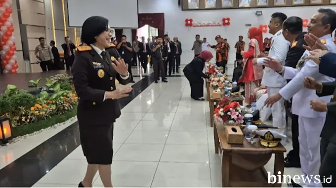 Forkopimda Sumbar Meriahkan Nonton Bareng Upacara HUT ke-80 RI dengan Joget Tabolabale