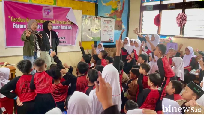 Gandeng Christine Hakim, FJPI Sumbar Ceria Bersama Siswa SDN 07 Gurun Laweh Pulihkan...