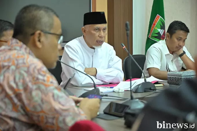 Gubernur Mahyeldi dan Wagub Vasko Bahas Efisiensi Anggaran dalam Rapat bersama TAPD Sumbar