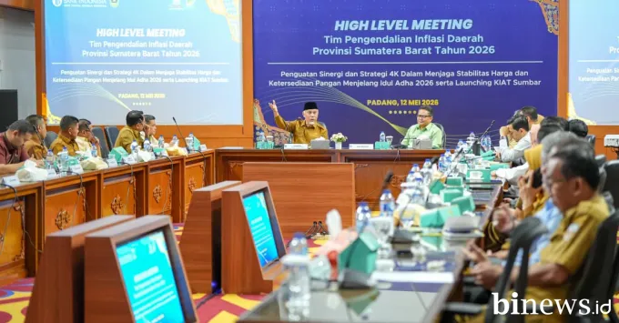Mahyeldi saat membuka High Level Meeting (HLM) Tim...