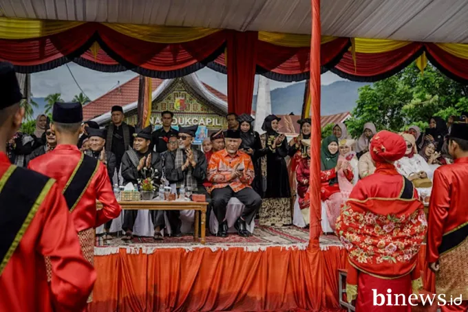 Gubernur Mahyeldi: Festival Rang Solok Baralek Gadang 2025 Jadi Ikon Budaya dan...