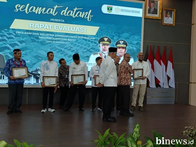Gubernur Mahyeldi Hadiri Rapat Evaluasi Program Pembangunan Perumahan