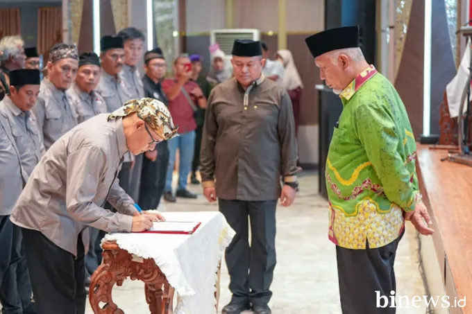 Gubernur Mahyeldi Lantik Pengurus Forum Pembauran Kebangsaan Sumbar Periode 2025--2031
