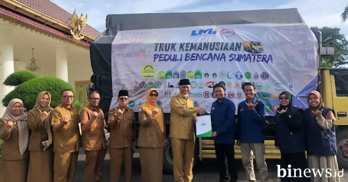 Gubernur Mahyeldi Terima Bantuan Alat Kesehatan dari Laznas LMI Sumsel untuk Korban...