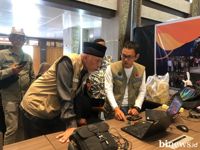 Gubernur Mahyeldi Tinjau Proses Rekapitulasi Data Dampak dan Penanganan Bencana...