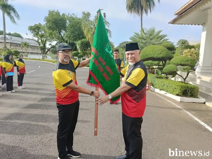 Gubernur Sumbar Lepas KOntingen Sumbar Menuju Pornas Korpri XVII di Palembang