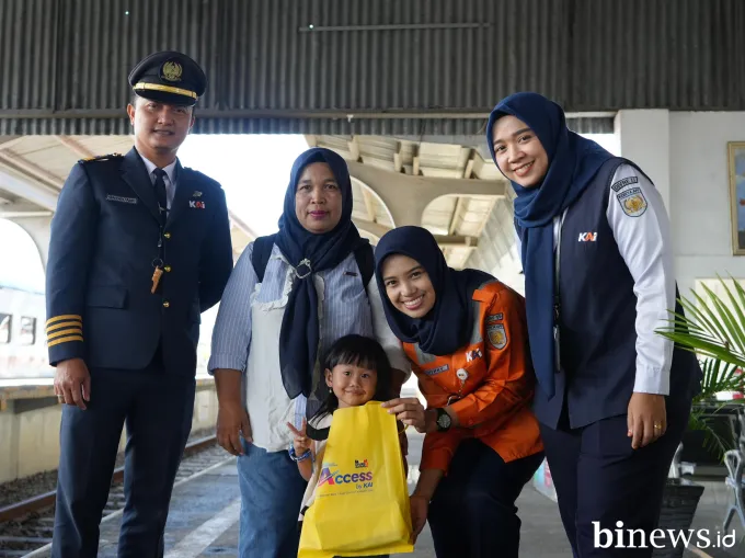 Hari Pelanggan Nasional, KAI Divre II Sumbar Apresiasi Penumpang Setia Kereta Api