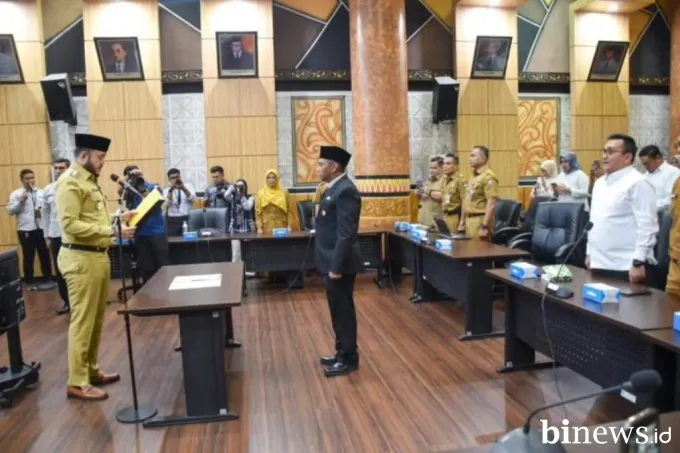 Ini Pesan Wali Kota Padang Usai Lantik Yudi Indra Sani Jadi Dewas Perumda PSM