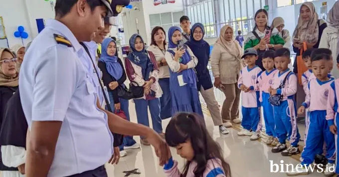 PT Kereta Api Indonesia (Persero) Divisi Regional II...