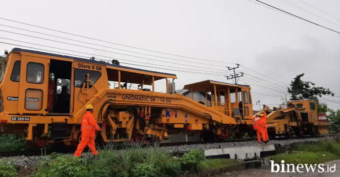 KAI Divre II Sumbar Lakukan Mitigasi Intensif Hadapi Musim Hujan, Keselamatan Penumpang...