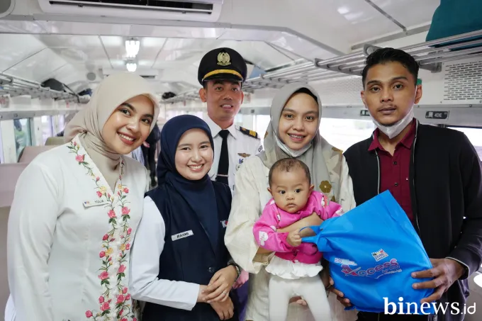 KAI Divre II Sumbar Peringati Hari Pahlawan 2025 dengan Upacara dan Kegiatan Sapa...