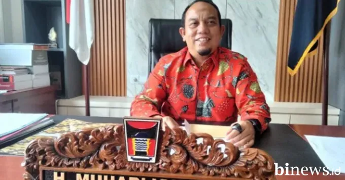Ketua DPRD Padang, Muharlion.