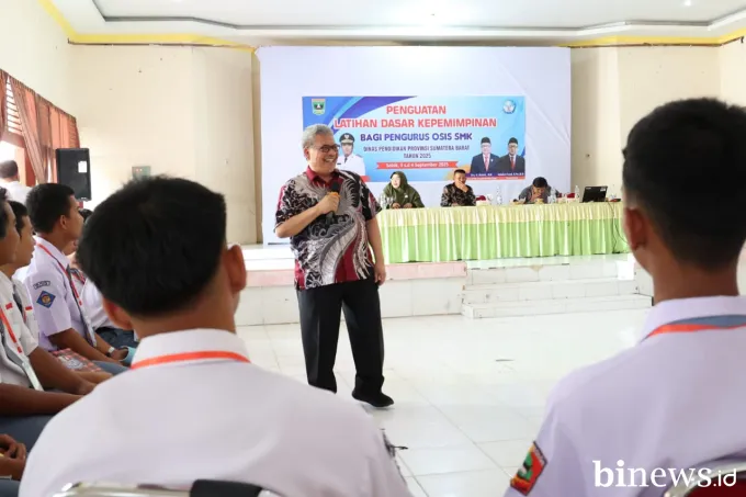 Ketua DPRD Sumbar Bagikan Kisah Hidup di LDK SMK: Dari Pabrik Karet hingga Parlemen