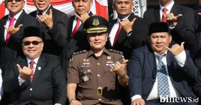 Ketua DPRD Provinsi Sumatera Barat, Muhidi, menegaskan...