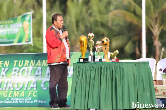 Ketua KONI Kota Padang Yusra Apresiasi Pelaksanaan Open Turnamen Sepakbola Mini Walikota...