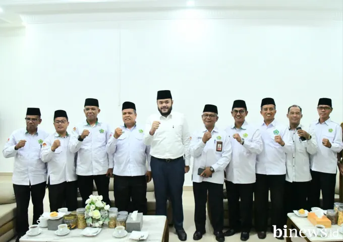 Kunjungan Kepala Kemenag Padang Yasril Disambut Wako Fadly Amran