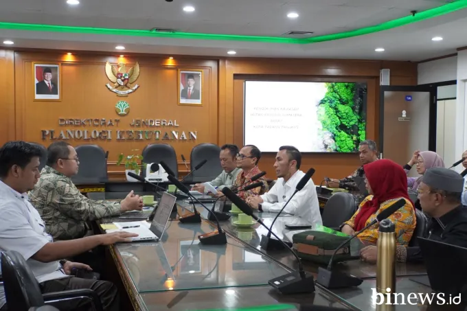 Kunjungi Kemenhut, Wawako Allex Saputra Bahas Penataan Tambang Pondok Kapur dan Kawasan...