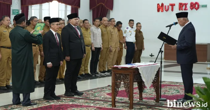 Lantik Pejabat Eselon II, Gubernur Mahyeldi Tekankan Integritas dan Profesionalisme