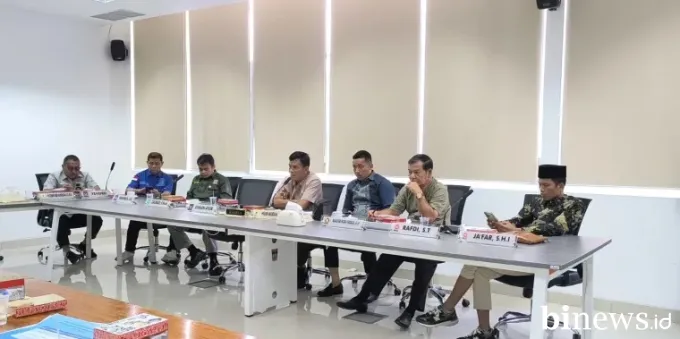 Laporan DLH 3.327 Ton Sampah Pascabencana Menumpuk, Komisi III DPRD Padang Soroti...