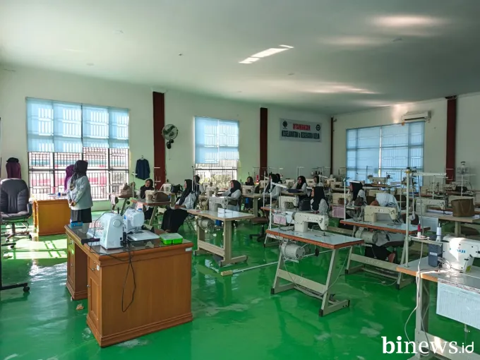 Lewat Program BMN, PT Semen Padang Dorong UMKM Bed Cover KUBE SEHATI Bandar Buat Naik...