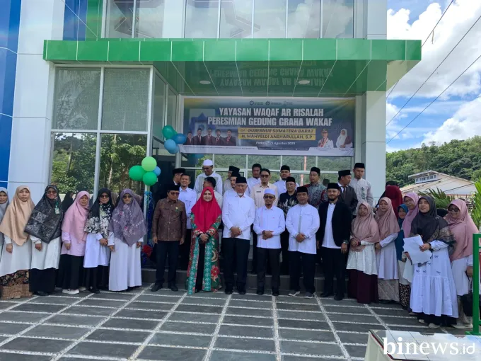 Nevi Zuairina Hadiri Peresmian Graha Wakaf AR Risalah, Tekankan Pentingnya Literasi Wakaf...
