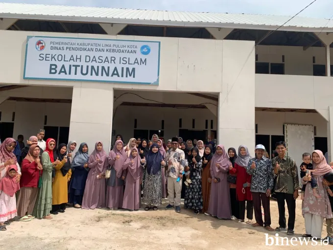 Nevi Zuairina Resmikan Gedung Baru SD Islam Baitunnaim dan Isi Seminar Parenting di Lima...
