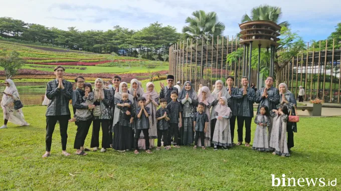 Pada Hari Ayah, Hj. Nevi Zuairina Sampaikan Ayah Adalah Teladan Tangguh dan Penopang...