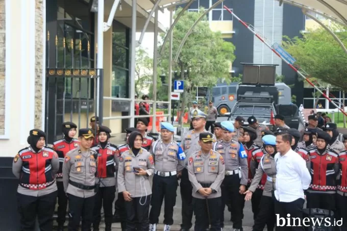Pembubaran Aksi di Polda Sumbar: Tegas, Terukur, dan Humanis