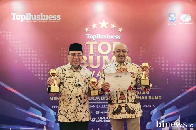 Pemko Padang Raih 3 Penghargaan Top BUMD Awards 2025